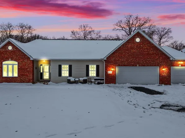 10296 Timberland Dr, Wheatfield, IN 46392