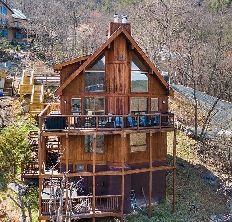 1st image of 334 Wilson Way