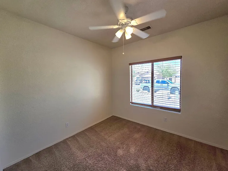 609 W Rio Vista Ln — Photo 20