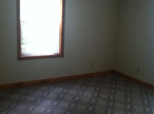 351 Old Douglas Rd, West Brookfield, MA 01585