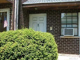4th image of 209 Tudor Ln