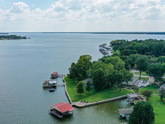2nd image of 222 Sherwood Shore Dr