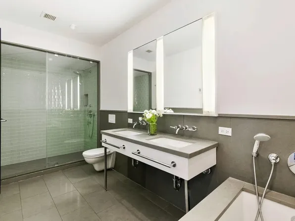 330 Spring Street image 8 of 11