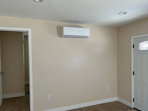 4th image of 3096 N Stoddard Ave #2