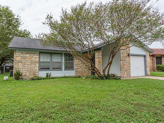 3rd image of 4905 Fontenay Dr