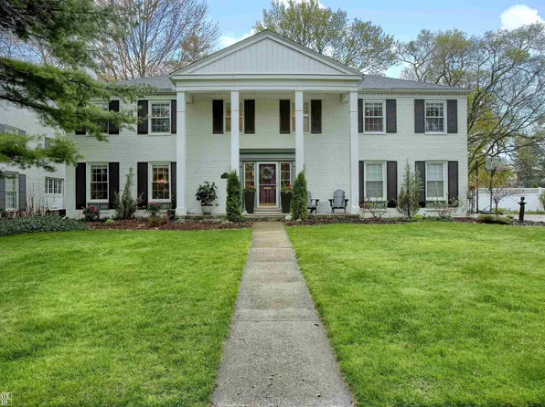 234 Lincoln Rd, Grosse Pointe, MI 48230