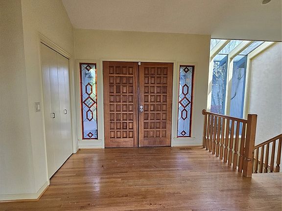 5th image of 5618 Green Hills Avenue NE