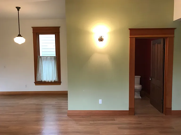 249 N Ivy St — Photo 6