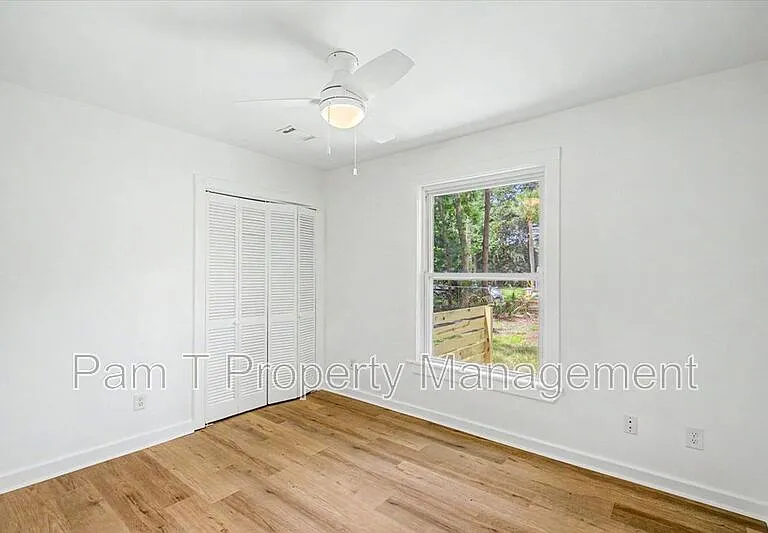 106 Holcomb St — Photo 12