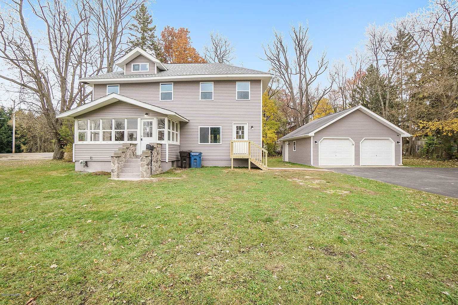 220 W Thomas St photo 1
