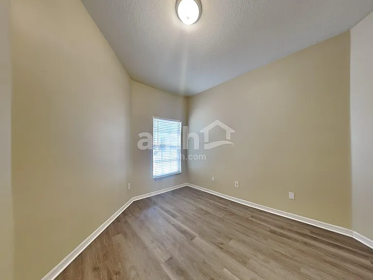 8467 Quarter Horse Dr — Photo 15