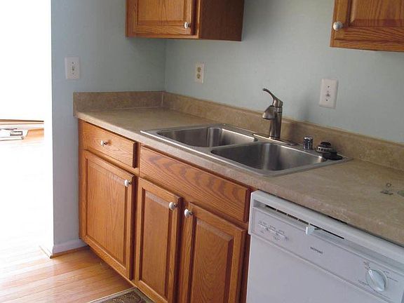 3rd image of 6567 China Grove Ct