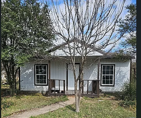 601 Royal St Photo 1