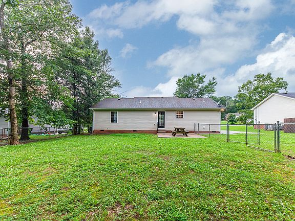 3rd image of 1513 Rebecca Dr