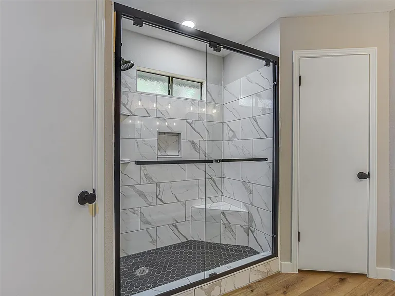 12900 Campos Dr — Photo 11