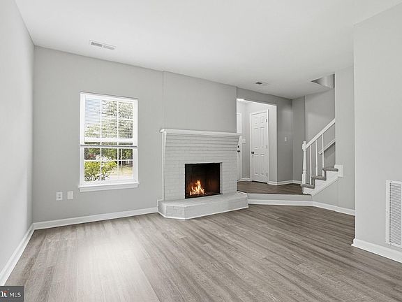 5th image of 2216 Minnear St