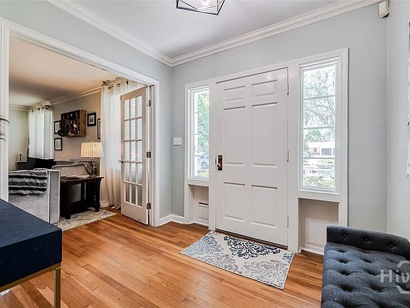 4th image of 722 Washington Avenue