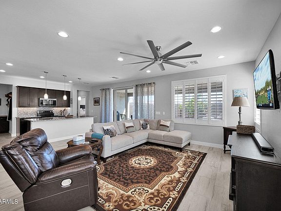 5th image of 39905 N TRAJEN Place