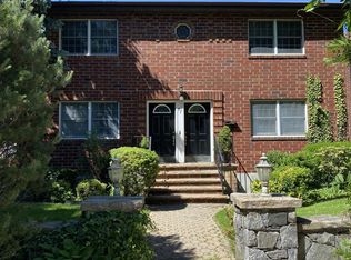 77 W Devonia Ave, Mount Vernon, NY 10552