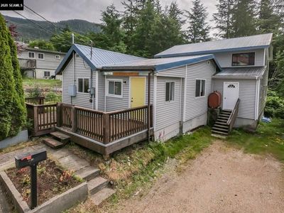 482 Anderson Dr, Ketchikan, AK, 99901