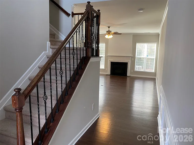 15630 Canmore St — Photo 3