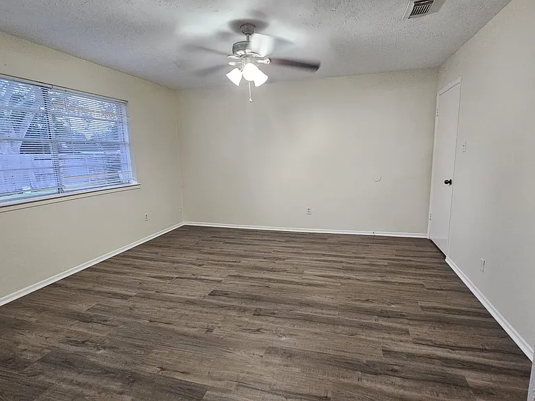 10303 Old Towne Ln — Photo 19