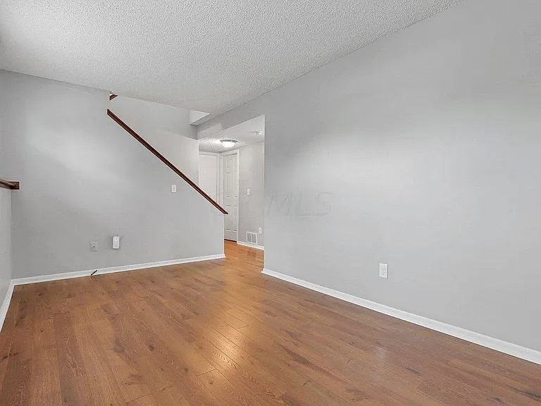 3124 Castlebrook Ave — Photo 10