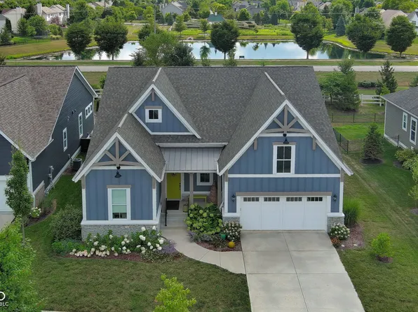 15365 Holcombe Dr, Westfield, IN 46074