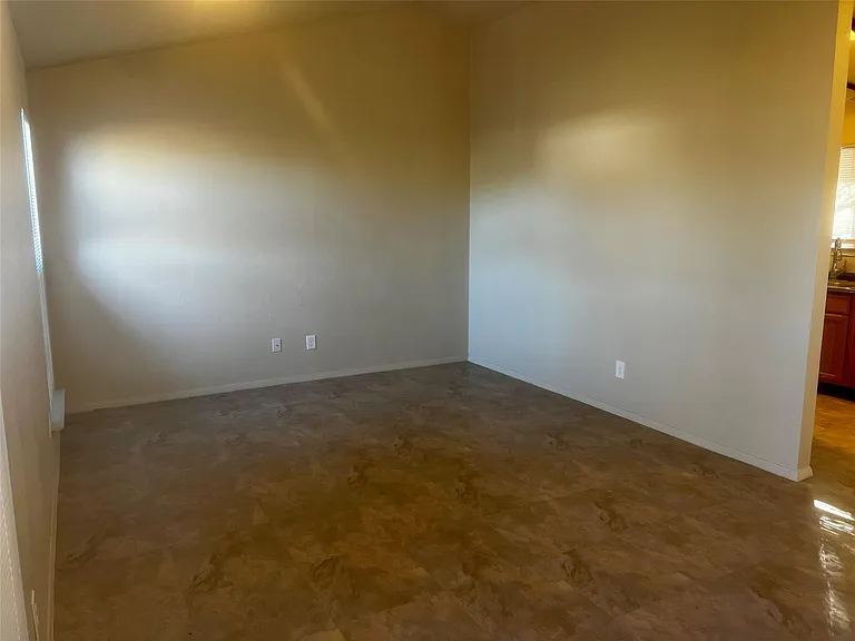 1204 Blackjack St #B — Photo 5