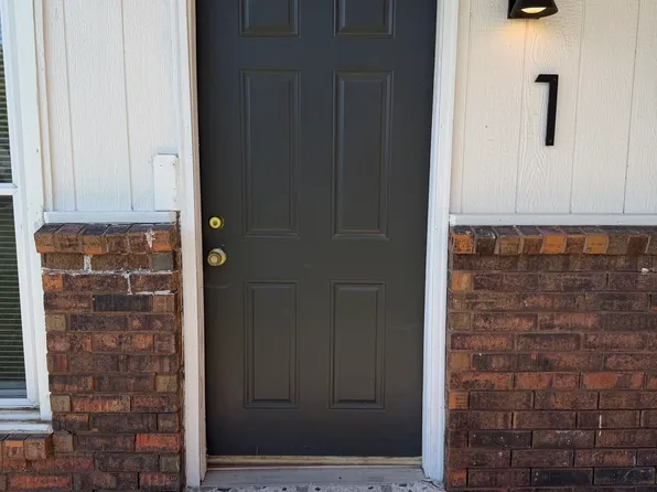 239 N Brunswick St APT 1, Wichita, KS 67212