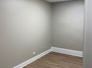 123 E 9th St #2G, Lockport, IL