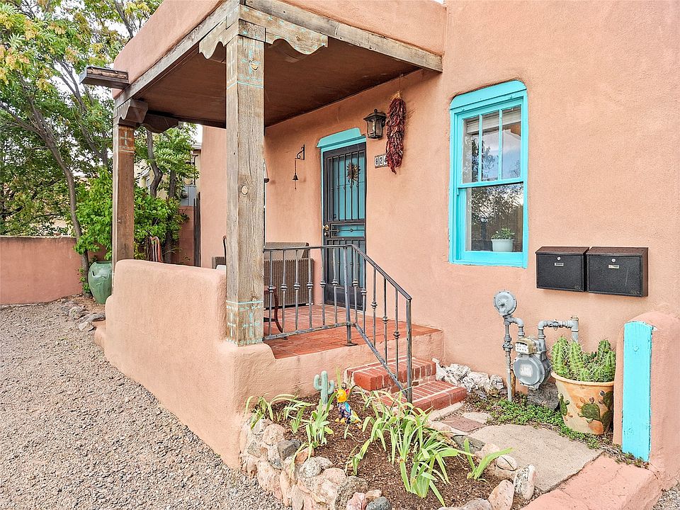 1st image of 824 Agua Fria St