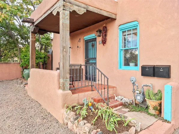 824 Agua Fria St, Santa Fe, NM 87501