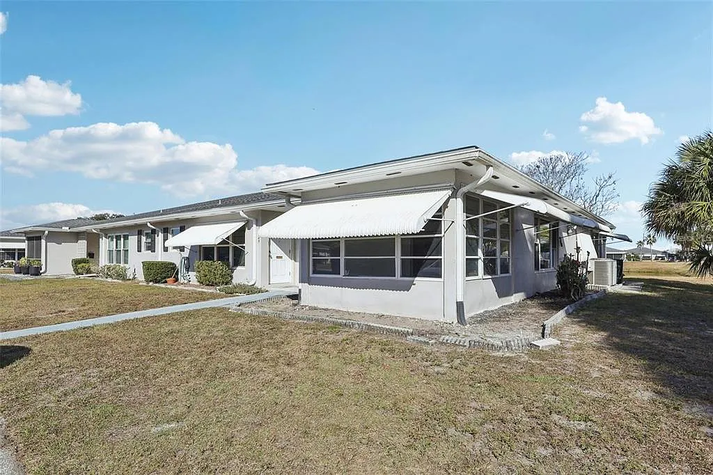 2 bed, 2.0 bath, 1127 sqft, $1,850 — Photo 2