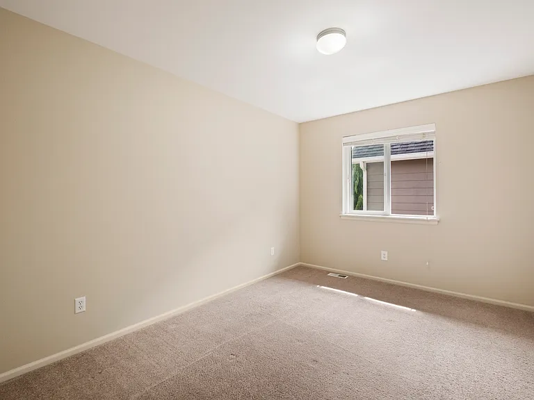 613 195th St SE — Photo 34