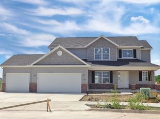 10604 N Honeycreek Ln, Dunlap, IL 61525