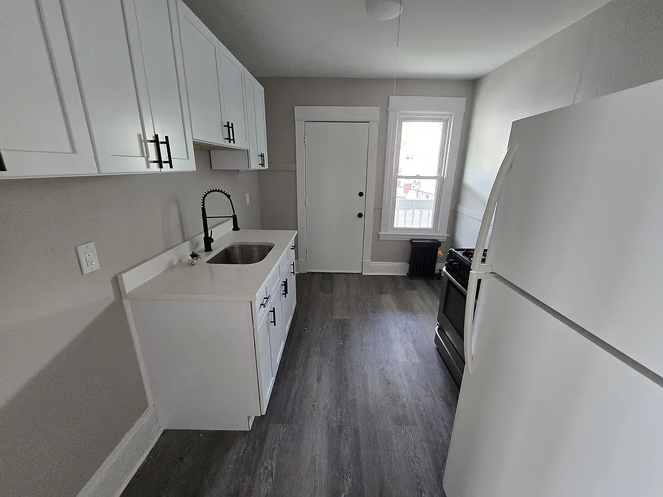 53 Walden St #2L