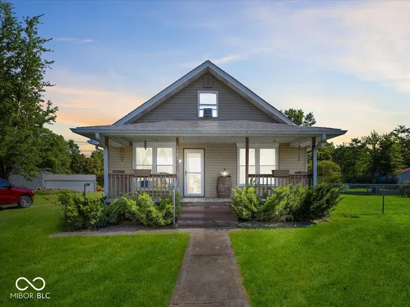 6982 E Michigan Rd, Waldron, IN 46182