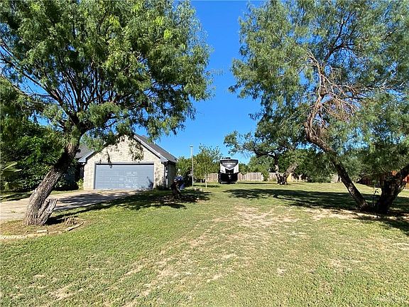 3rd image of 1108 Harbor Ln