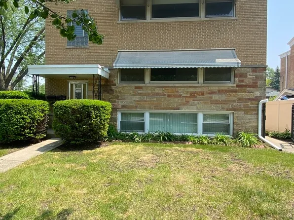 8945 N Wisner St, Niles, IL 60714