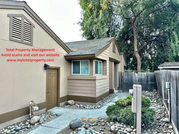 4949 W Westgate Ct, Visalia, CA 93277
