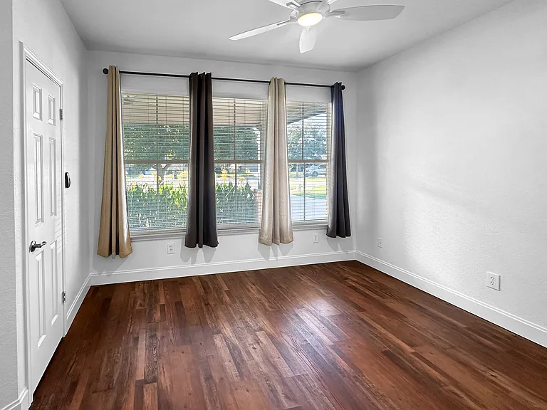 1415 Azalea Ln — Photo 29