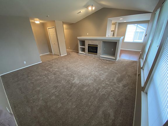 3rd image of 800 96th Ave NE Unit E201