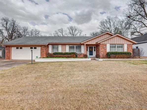 5909 S Marion Pl, Tulsa, OK 74135