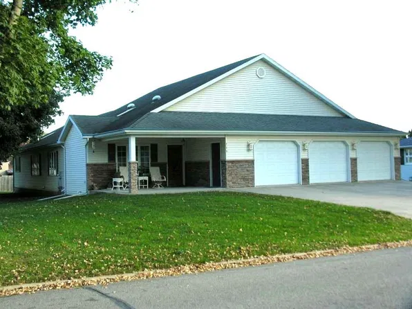 715 Ash St, Osage, IA 50461