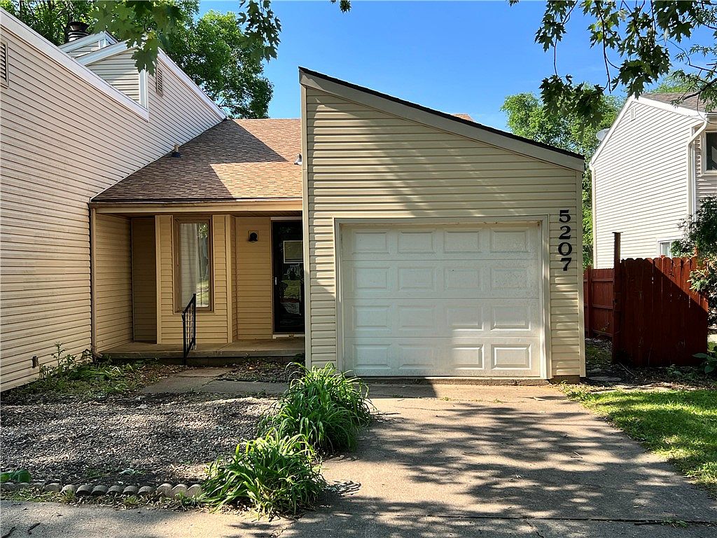 5207 Twana Dr, Des Moines, IA 50310 Zillow