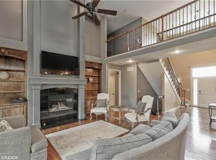 12718 S Laci Cir, Lees Summit, MO 64086