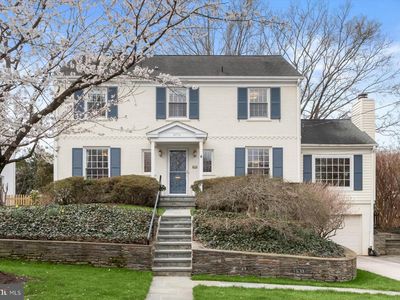 4716 Merivale Rd, Chevy Chase, MD, 20815