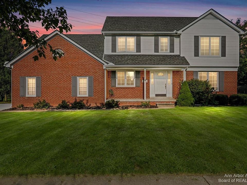 1st image of 662 Woodhill Dr