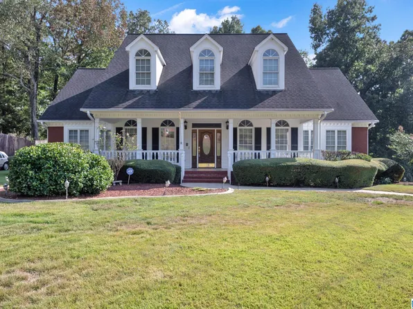 817 Leslie Ln, Gardendale, AL 35071